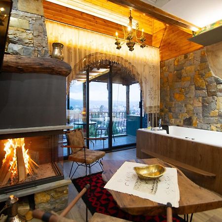 Vila Eden Boutique Hotel Корча Екстериор снимка